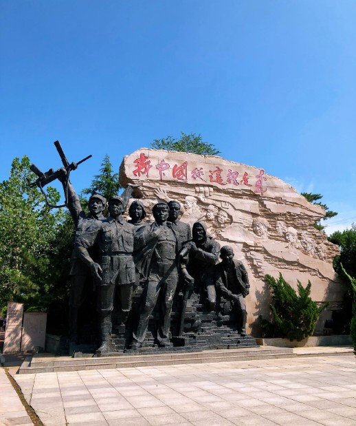 西柏坡：永不褪色的精神丰碑